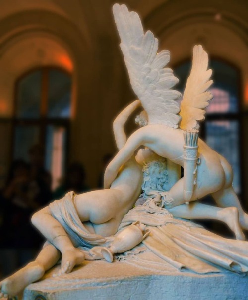 andantegrazioso:  Psyche Revived by Cupid | Antonio Canova