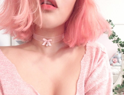 michellemoe:Transparent Kitty Choker