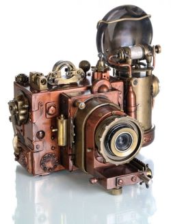 doyoulikevintage:  Steampunk Camera  That’s