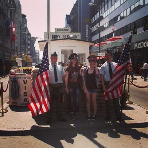 #Berlin#excursion#findecurso#2012/2013#records#friends#instaphoto#instasize#follow#tweet#forever (en
