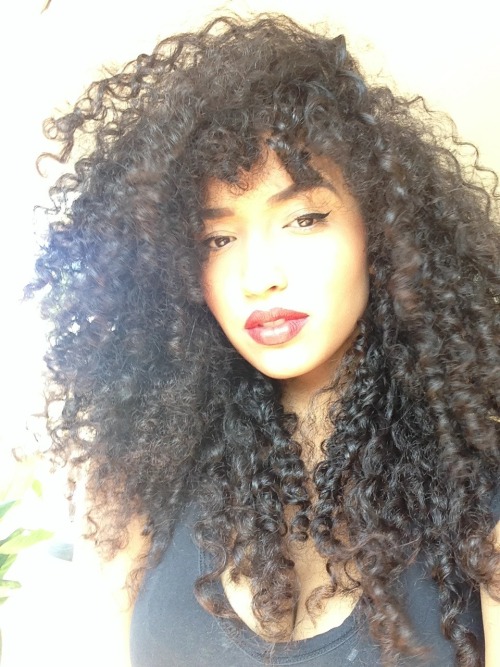 hellyeahstaybeautiful:  hellyeahstaybeautiful 