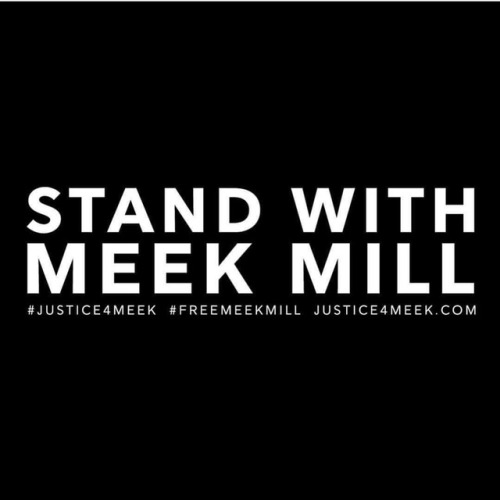 I’m a #DreamChaser for life‼️ #FreeMeekMill @meekmill SIGN THE PETITION ON CHANGE.ORG ✍ (at Fo