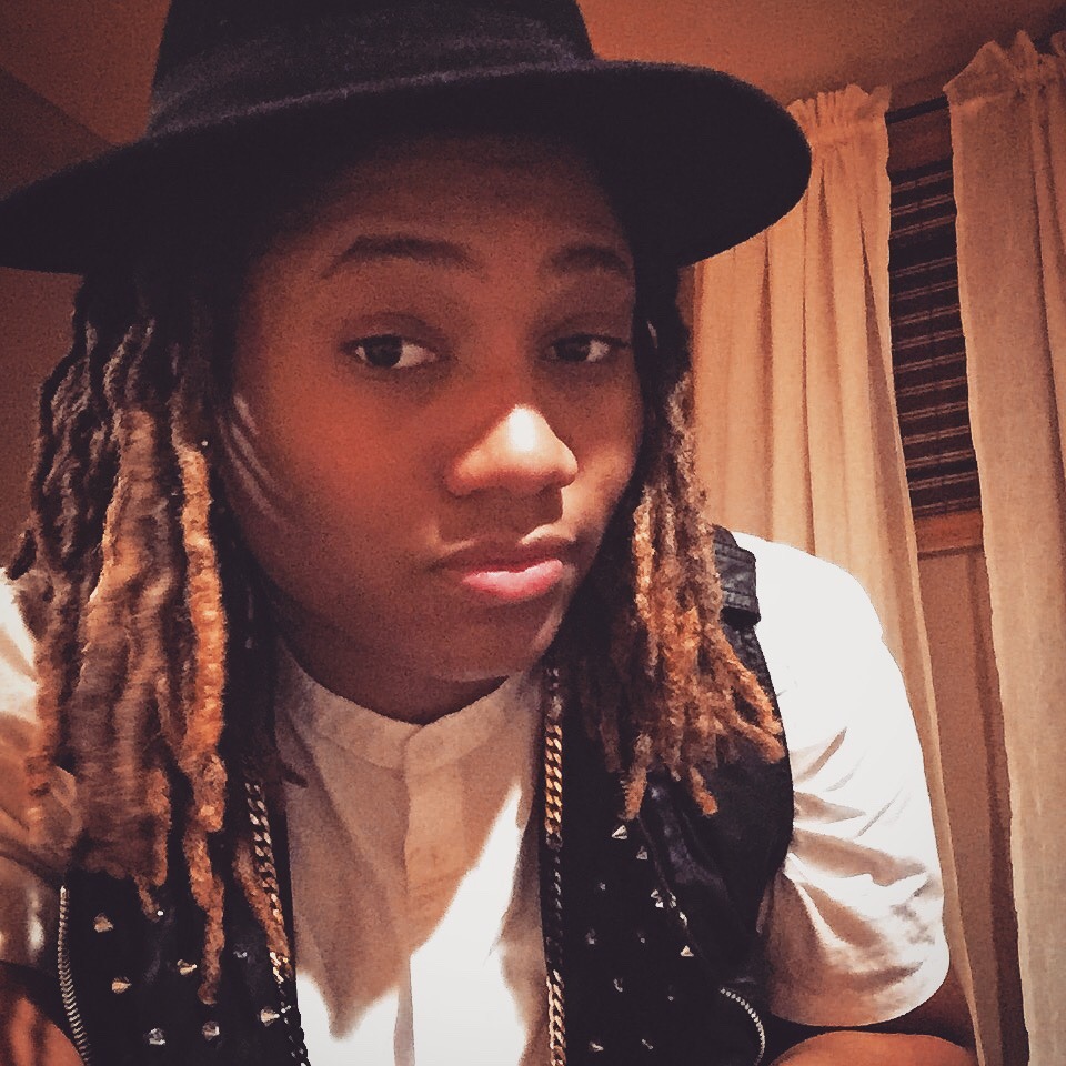 part-time-luvers:  HappyBlackout!! …..noticing I stay with a hat 👌 #Blackout