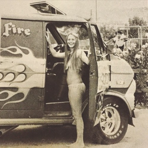 shagandmags: Light my fire. #vannerbabe #vannin #econoline