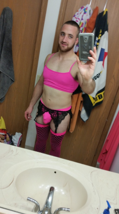 freetodress:  dress freely & love lifefollow for more  She’s a little hottie