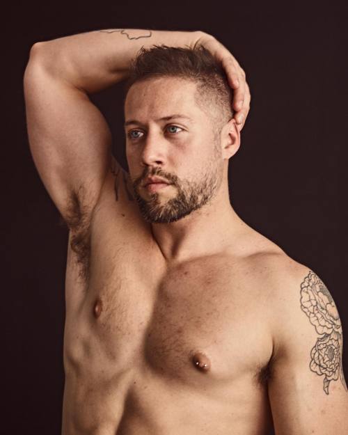https://64.media.tumblr.com/00f0a6e981fe95b62bb69bae35d07aa7/5459fc99ea47efdb-cb/s500x750/5d1ceaba4671e4beeff45be21a5e7a32335c144e.jpg
