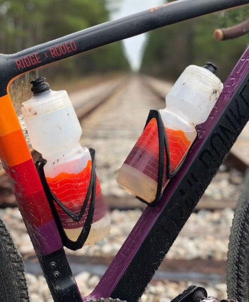 rodeo-adv-labs: Synchronize fades in 3…2…1… @ridgesupply / #traildonkey (at Croatan, North Carolina)