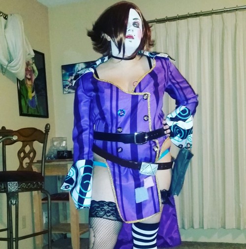 Playing with some borderlands cosplay stuff