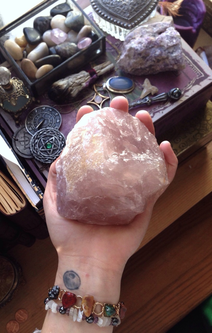 skeletons-of-trees:  fafke:  kalynnemarie:  My larger rose quartz.   Nature/hippie/vintage/spiritual