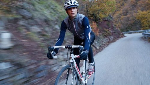 bikesandgirlsandmacsandstuff: (via Woman’s Madeleine Windproof Cycling Gilet)