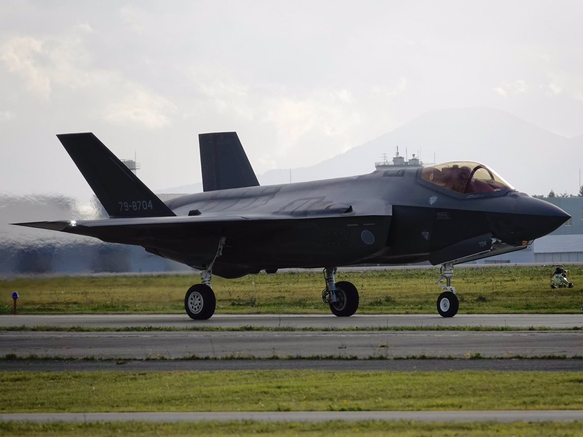 julietteandthejet:  bmashine:F-35A from the 302nd tactical fighter squadron at Misawa