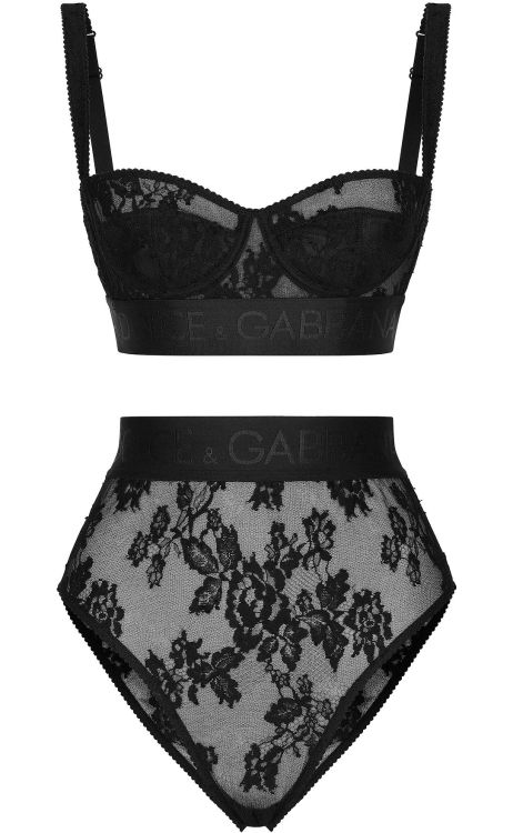 martysimone:  Dolce & Gabbana | set in