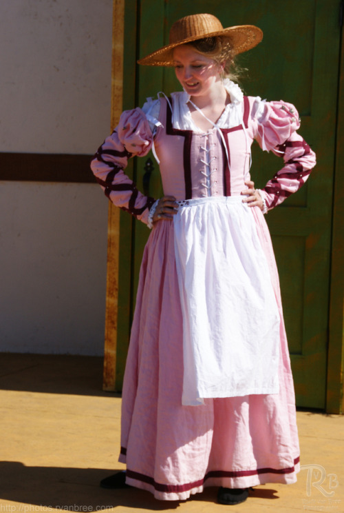 Elizabethan Pink Dress (Washington Midsummer Renaissance Faire, 2011)