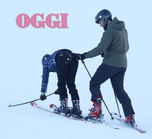 Maria Elena Boschi e il fidanzato Giulio Berruti a lezione di sci… e di amore sulla neve di C