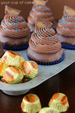 gastrogirl:  reese’s peanut butter cupcakes.