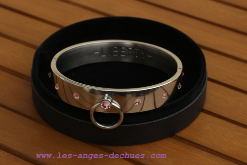 stainless steel collar. www.les-anges-dechues.com