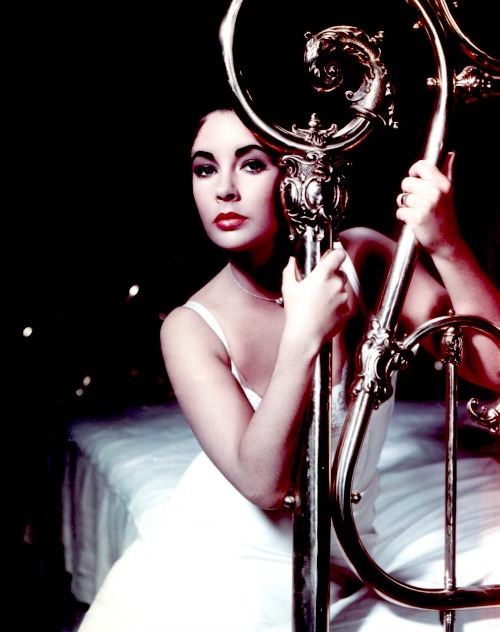 meganmonroes:Elizabeth Taylor in Cat On A Hot Tin Roof (1958)