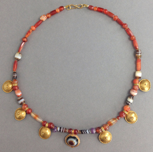 rodonnell-hixenbaugh: Roman Gold, Sardonyx, Carnelian, and Amethyst Necklace An ancient Roman neckla