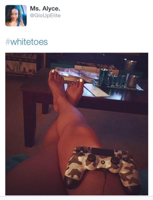 guitarsandcontrabandx:  onyourtongue:  GUYSSSS 😩😩😩😩😭😭  :(