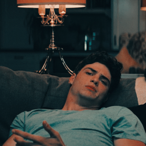 To all the boys i’ve loved before matching icons  ミ ✿ »  (©)  like i