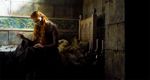 sansadaily: Sansa Stark + sewing