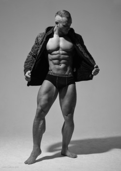underwunder:  vishnyakovpro:  Model Andrey    Over 40000 posts, why not follow me @underwunder