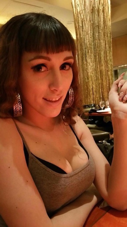 baudelaire1992:  smoothielover243:  lorielle90:  pillarsofvotary:  Kylie Maria++++  I must reblog her.  Me too!!!  Yes!!!