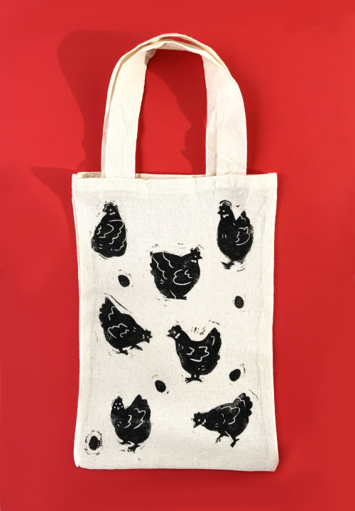 I blockprinted some mini cotton totes!! very limited quantity as of right now, so if you want one yo