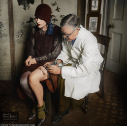 itshistory:  British tattoo artist George Burchett, the “King of Tattooists”, ca 1930. Source: http://i.imgur.com/Rnbp7zc.jpg 