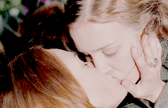 yensunicorn:  Now tell me about the lily…the lily means “I dare you to love me”. 