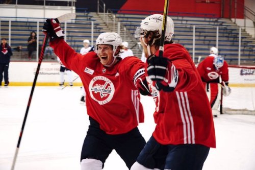 thornescratch: Star-Spangled Goofballs, at practice.(source)