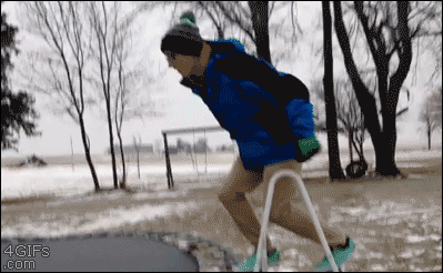 zaaqueer:  4gifs:  Frozen trampoline. [video]  That’s amazing