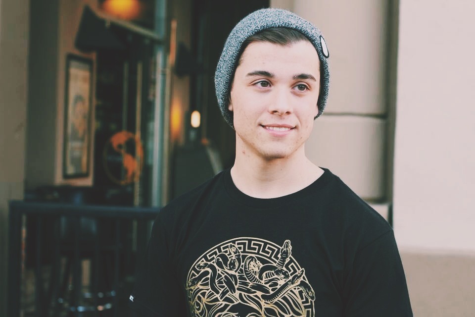 trappinqs:  thespeedofnight:  trappinqs:  gavin can you not for like 5 seconds because