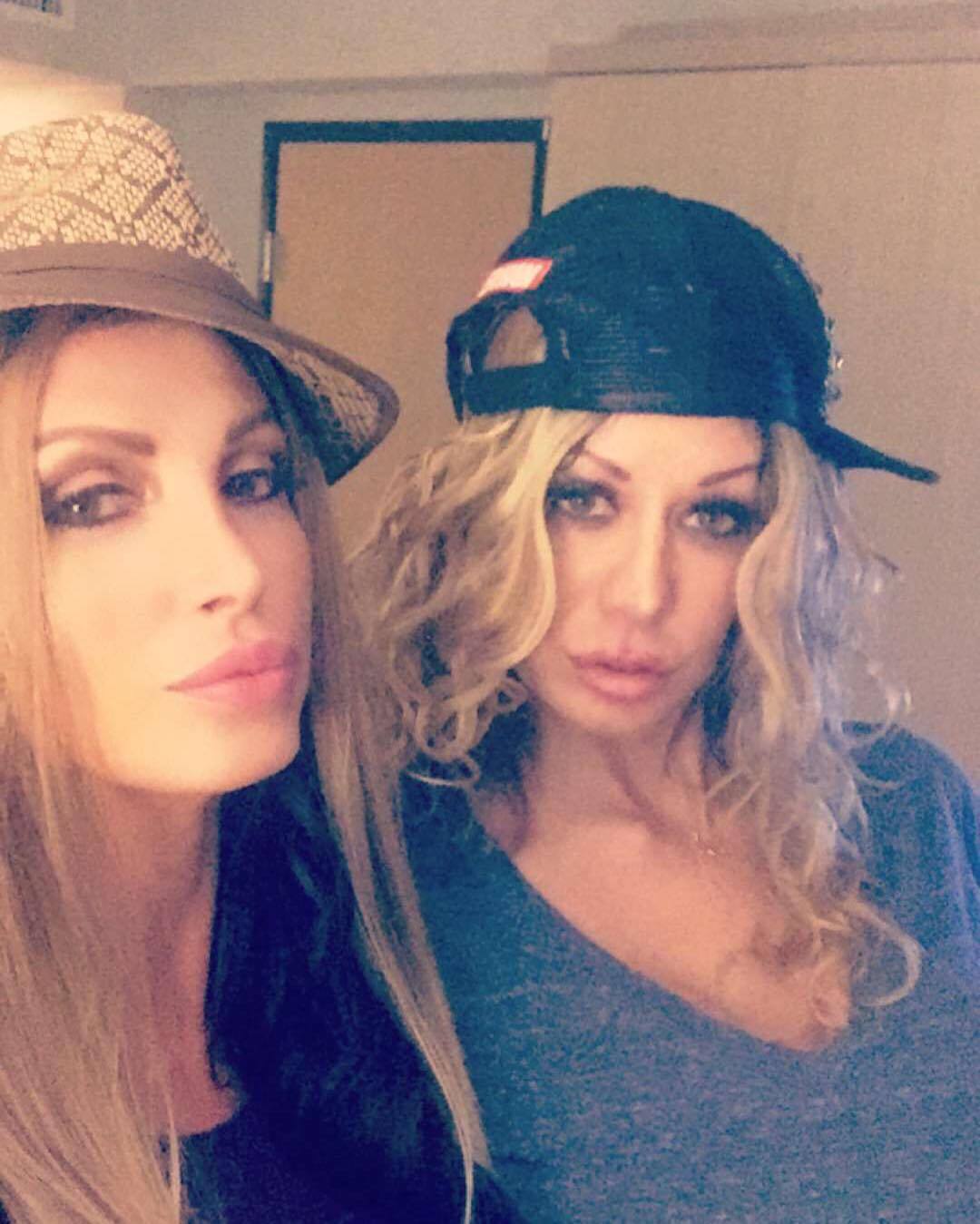 In Vegas with the birthday girl @jazyberlinxo 😻 by nikkibenz