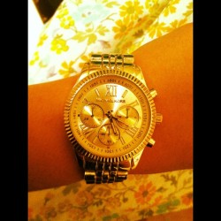 I guess my guy is alright. #allmyniggasrichasfuck #mk #boyfriend #bling