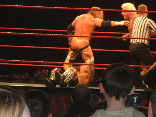 kliqfan1984:  A whole truckload of house show candids involving HHH’s trunks getting