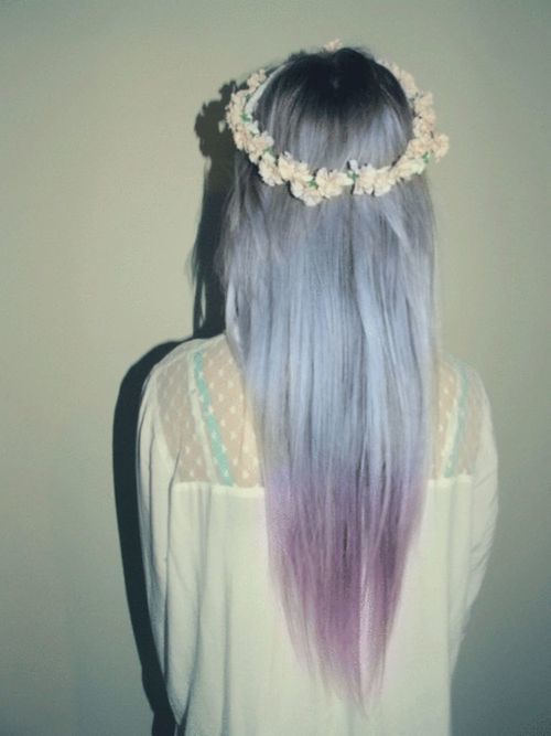 electra-not:  kurt-lana-and-pizza:  whyd-youonlycallmewhenyoure-high:  ☆† flowers in my hair and demons in my head †☆  † She prays the rosary for my broken mind †   ♡IM GONNA POP YOUR BUBBLEGUM HEART♡ 