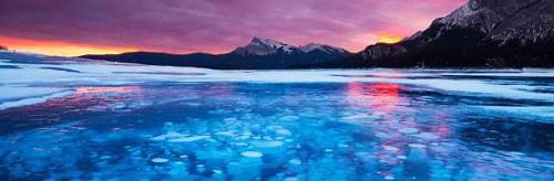 Frozen Beauty: Abraham Lake, a deep reservoir created by the construction of the Bighorn Dam on the 