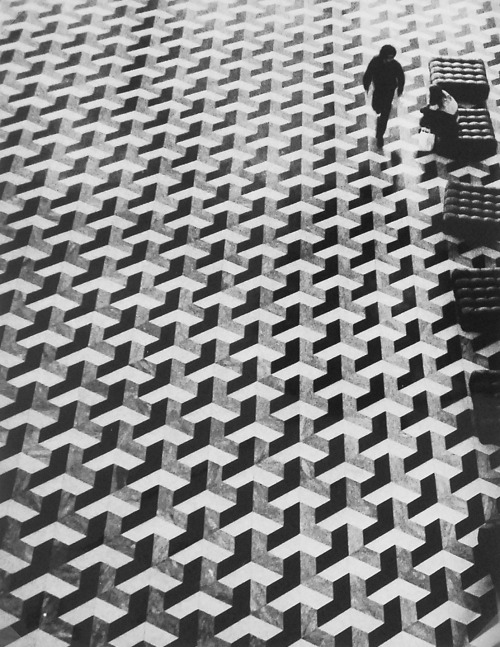 arpeggia:  Bedrich Grunzweig - TWA Airport Lounge Geometric Floor