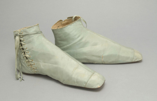 lesmiserablesfashions: Half boots c. 1830 [x]