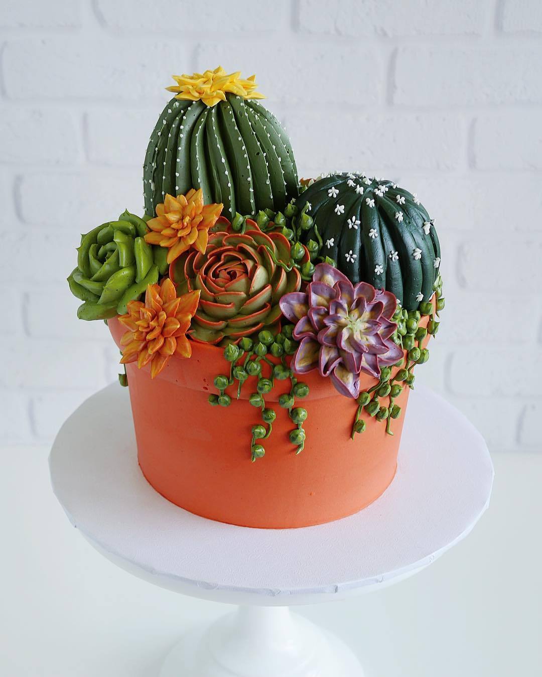 sosuperawesome:  Leslie Vigil on InstagramFollow So Super Awesome on Instagram 