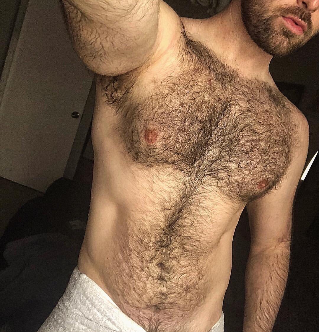 xxxnewstitch:  beardburnme2:   Bastante yo 