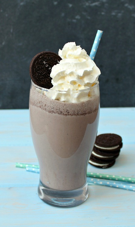 Porn Pics confectionerybliss:  Skinny Oreo Milkshake