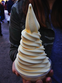 mickeyandminnie:  Dole pineapple soft serve! 