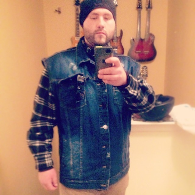 Fuck a 45 degree day. Ride or die. #rideuntilitsnows #bikelife #motorcycle #flannel