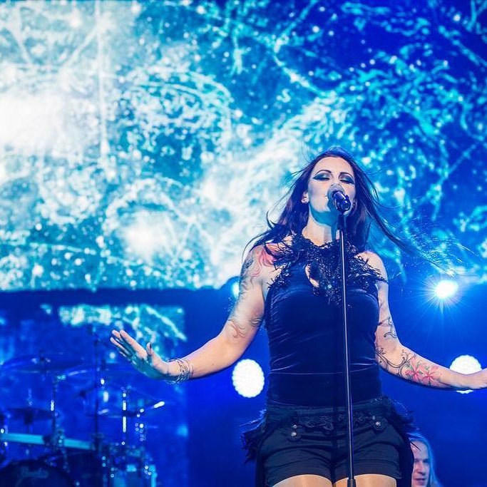 floor-jansen-goddess:  We landed in Vienna after a magical night in the sold out