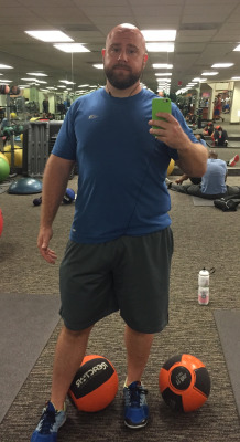 captfuzzybuns:  Awkward selfies at the gym. Making some decent progress in the chesticles area, but that darn belly is sticking around… but working on it!