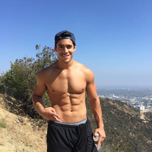 lumbrjax:  Instagram user @nicholasmassa http://ift.tt/1VyR3ul 