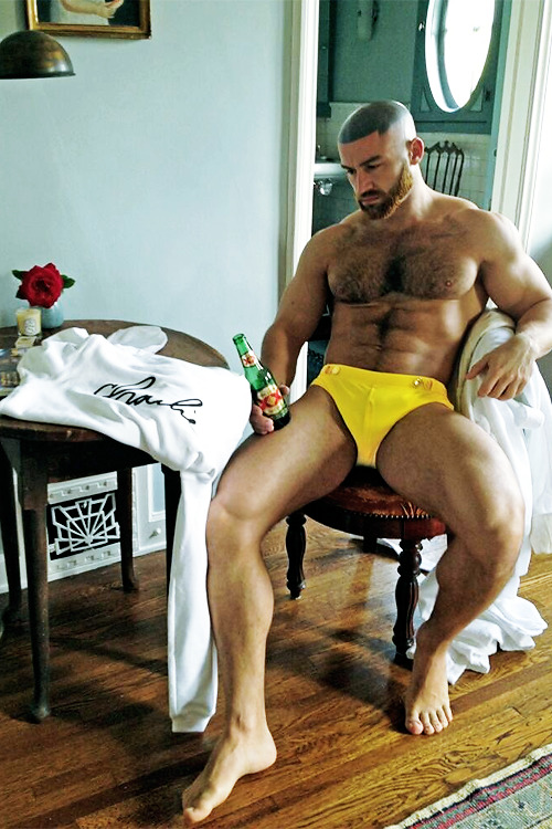 Je Ne Suis Pas François Sagat