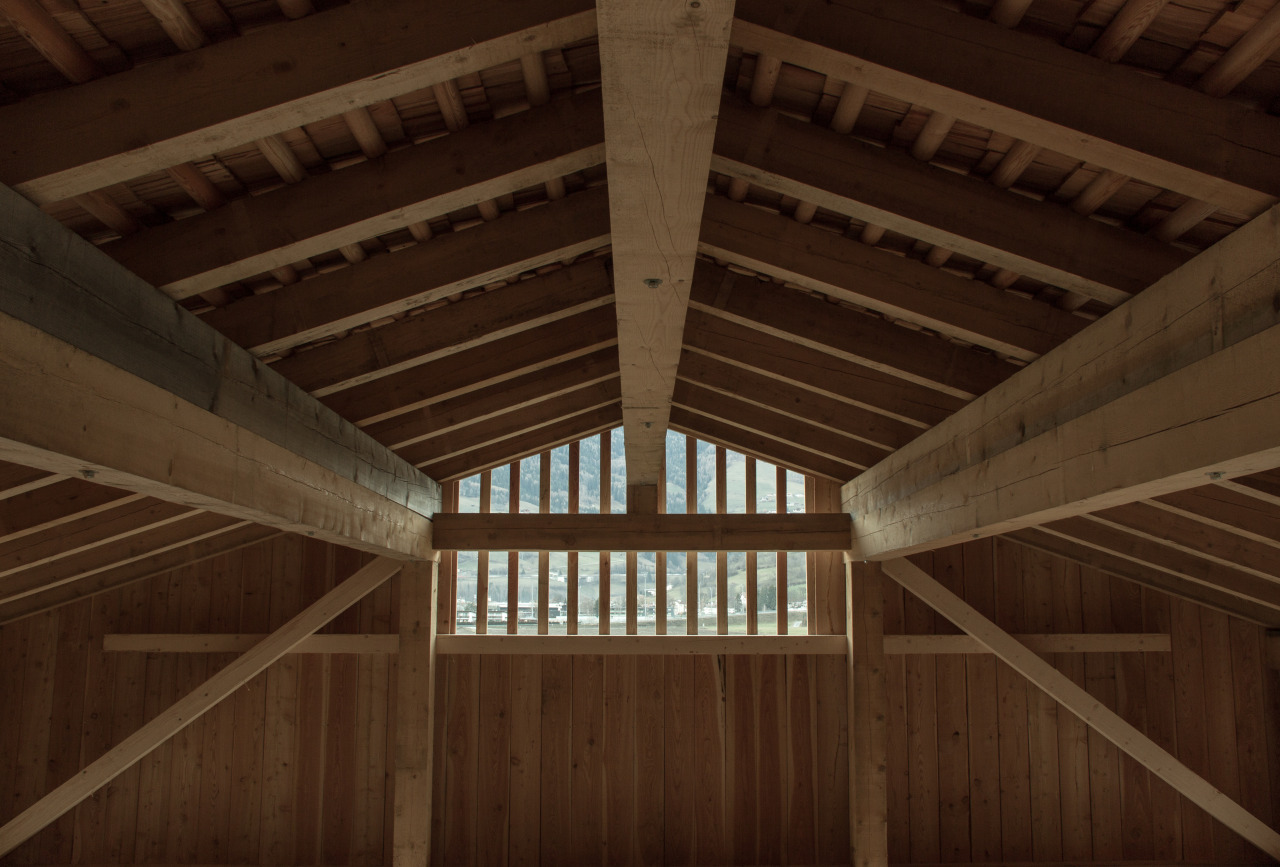 cabinporn:  Sterzinger Moos Stadel — a haybarn built by Matthias Delueg: I work